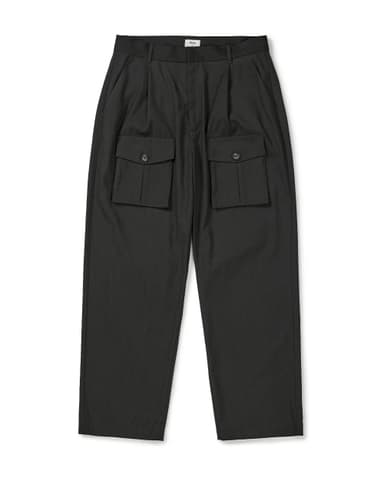 [Mmlg] PLAY WIDE SLACKS (CHARCOAL)