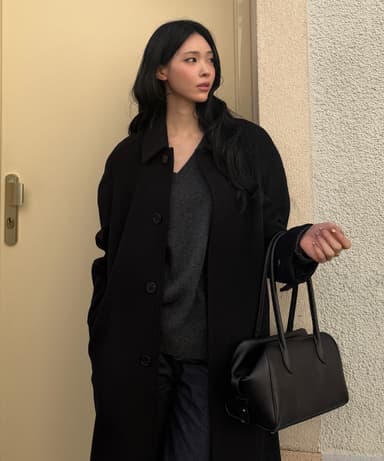 SOFT FRAME COMPACT SHOULDER BAG_UDBA6F210_BLACK