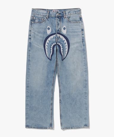 [5% Reward Points] Shark Relaxed Fit Denim Pants (M) LIGHTINDI
