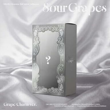 NiziU - 1st Mini Album : Sour Grapes [Grape Charm ver.]