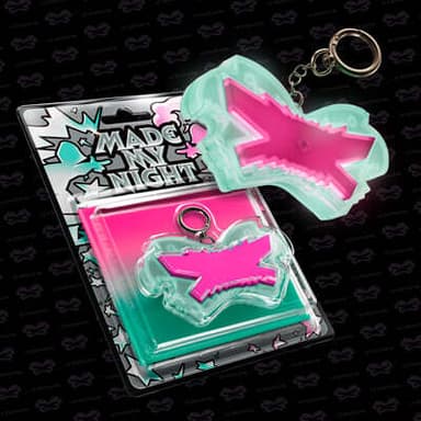 LE SSERAFIM - 2nd Single Album 'Made My Night' [Glow Clicker Keychain ver.][Pink ver.]