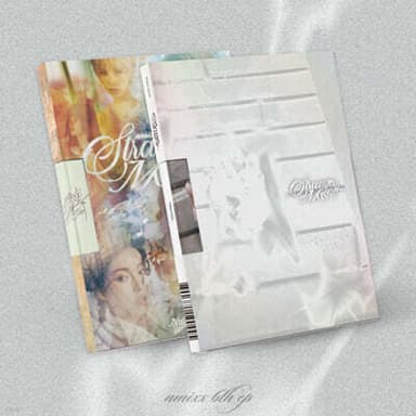 NMIXX - 6th Mini Album: Strange Muse [1 of 2 types sent randomly]