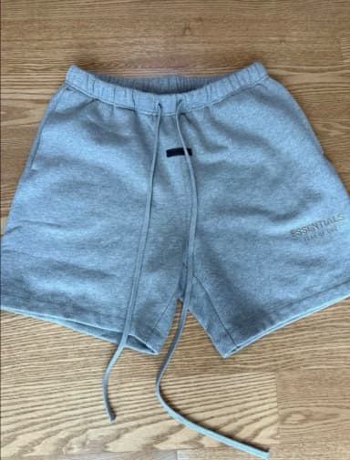 Fear of God Essential Shorts 25fw M Size