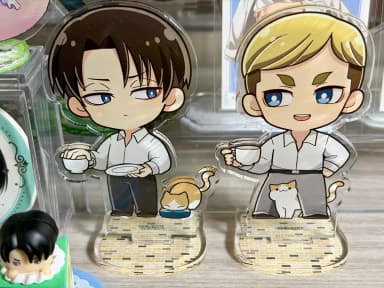 Attack on Titan Acrylic Stand Elvin, Levi (Cat)