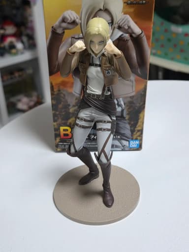 Jei Lottery Attack on Titan Outside the Wall B Prize Anime (Opened)
