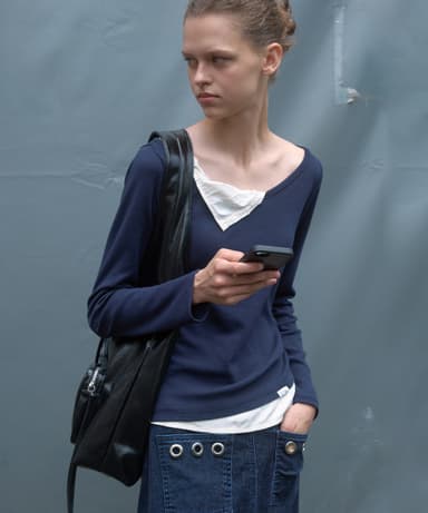 CREASE LAYERED LONG SLEEVE TOP_NAVY