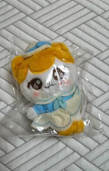 IVE Minive Liz Cheese Doll Keychain - Everland MD Liz (Sealed)