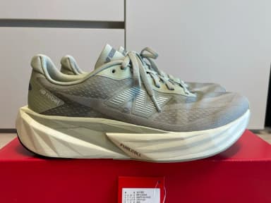 New Balance Level V5 260 2E Running Shoes