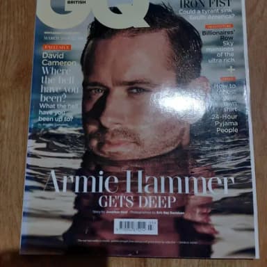 GQ ๋งค๊ฑฐ์ง 2019๋
3์ํธ ์๋ฏธ ํด๋จธ ํ์ง