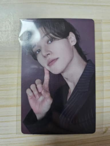 ATEEZ 8th Anniversary Exhibition: Blue Drift Photocard and Photocard of Wooyoung with 50,000 Won Pre-order Benefit